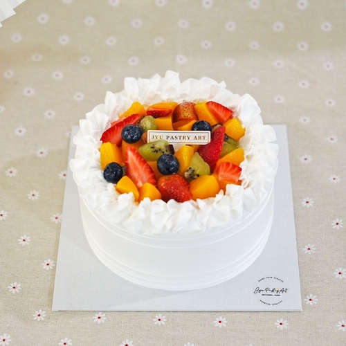 Fresh Fruits Cake